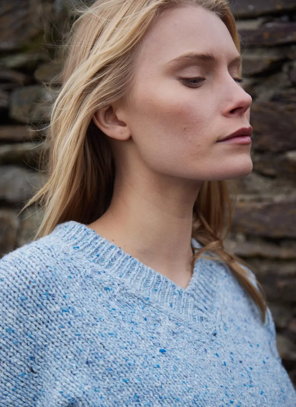 Fisherman Donegal Fleck V-Neck Sweater - Image 3