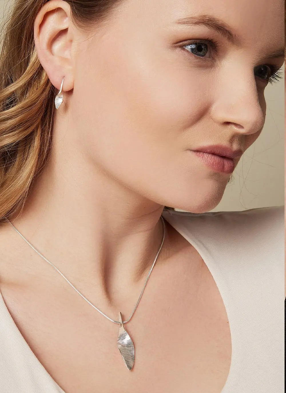 Sterling Silver Bean Ri Earrings - Image 3