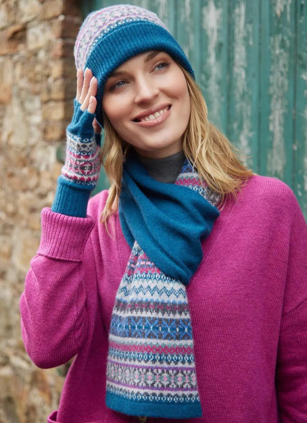 Fair Isle Kerse Fingerless Gloves - Image 2