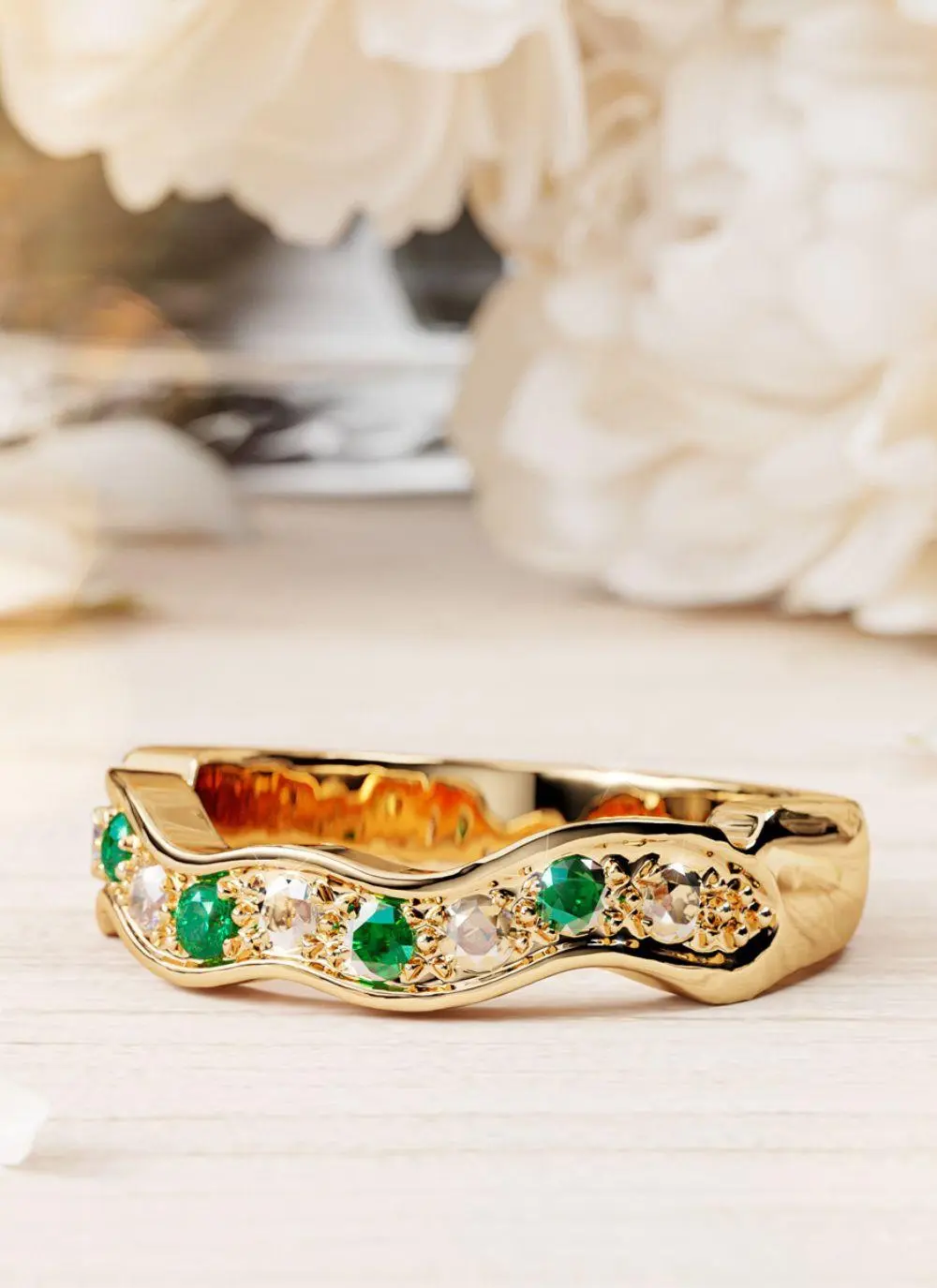 14ct Gold Diamond & Emerald Stackable Wedding Band - Image 3