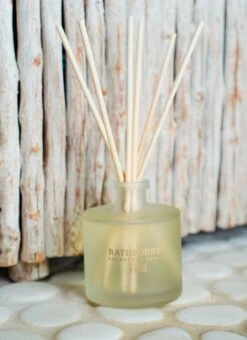 Cedar, Cloves & Ambergris Reed Diffuser