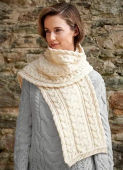 Chunky Cable Knit Scarf