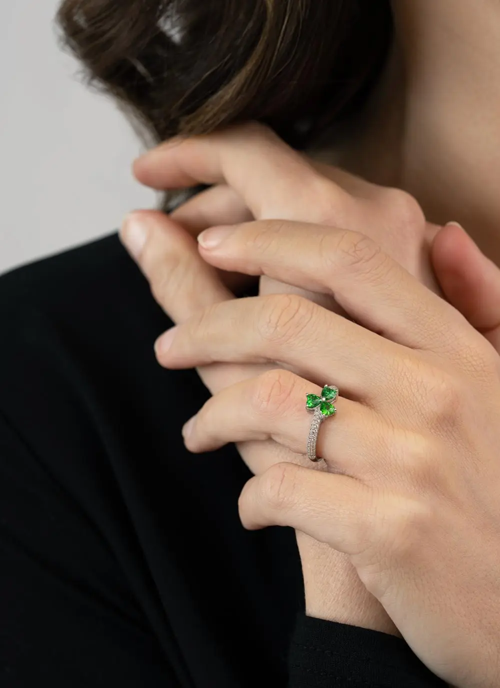 Green Cubic Zirconia Shamrock Ring - Image 2