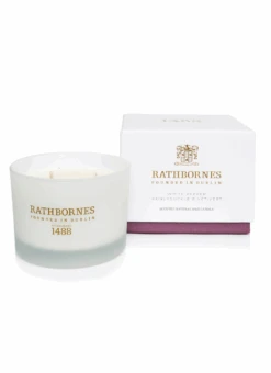 White Pepper, Honeysuckle & Vetivert Classic Candle