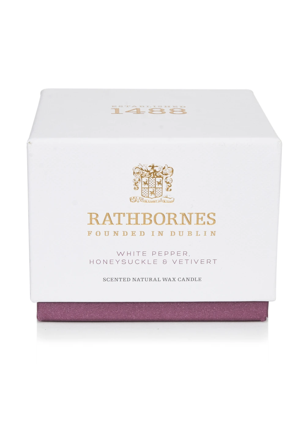 White Pepper, Honeysuckle & Vetivert Classic Candle - Image 3