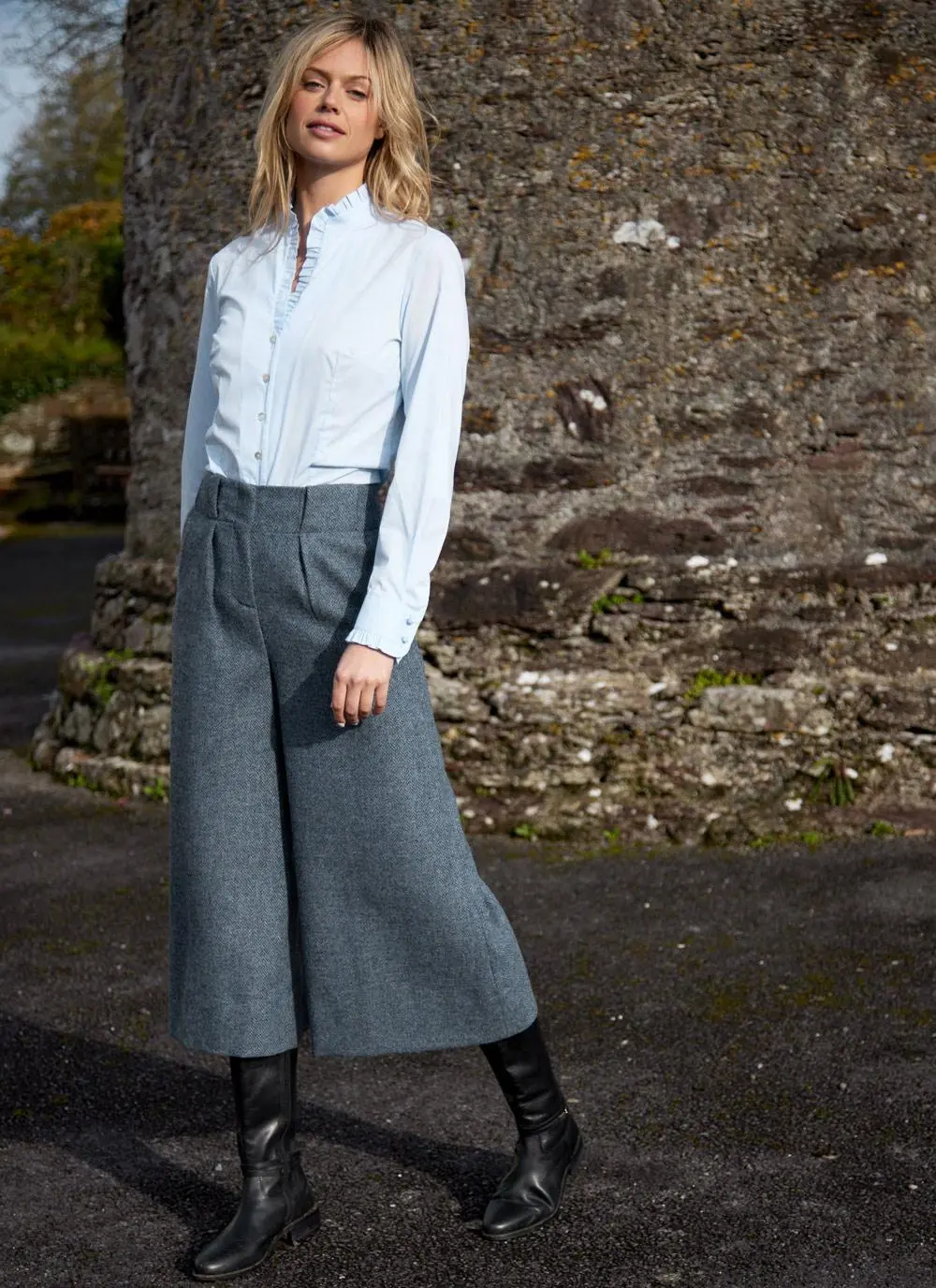 Herringbone Tweed Culottes In Blue - Image 2
