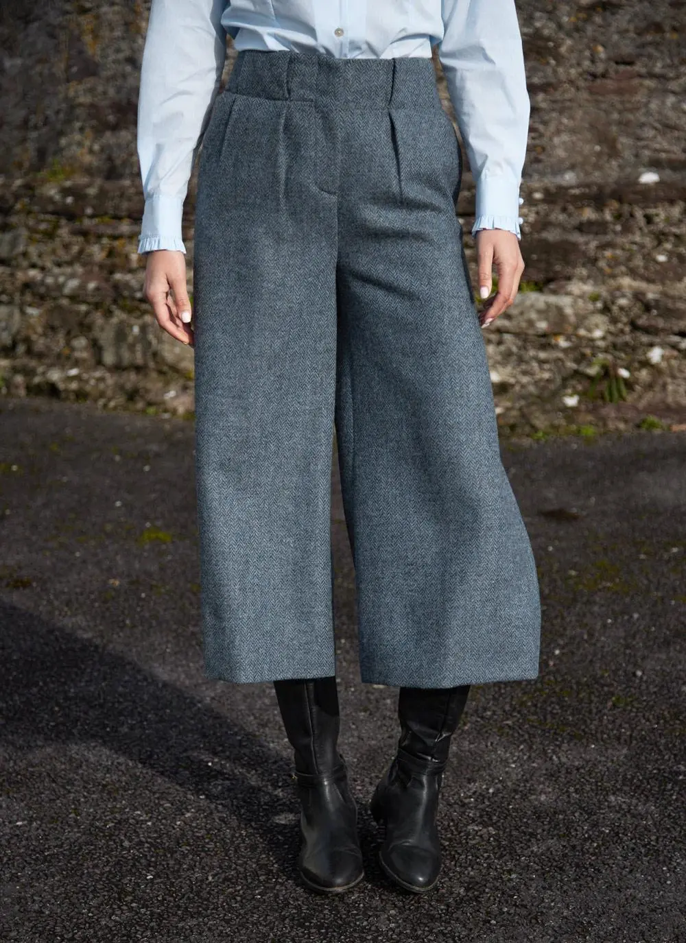 Herringbone Tweed Culottes In Blue - Image 4