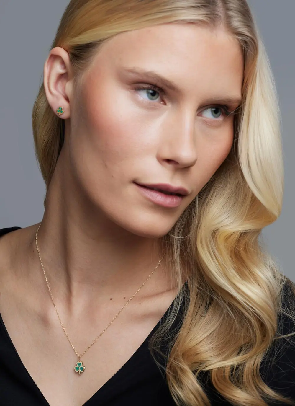 9ct Gold & Malachite Shamrock Pendant - Image 4