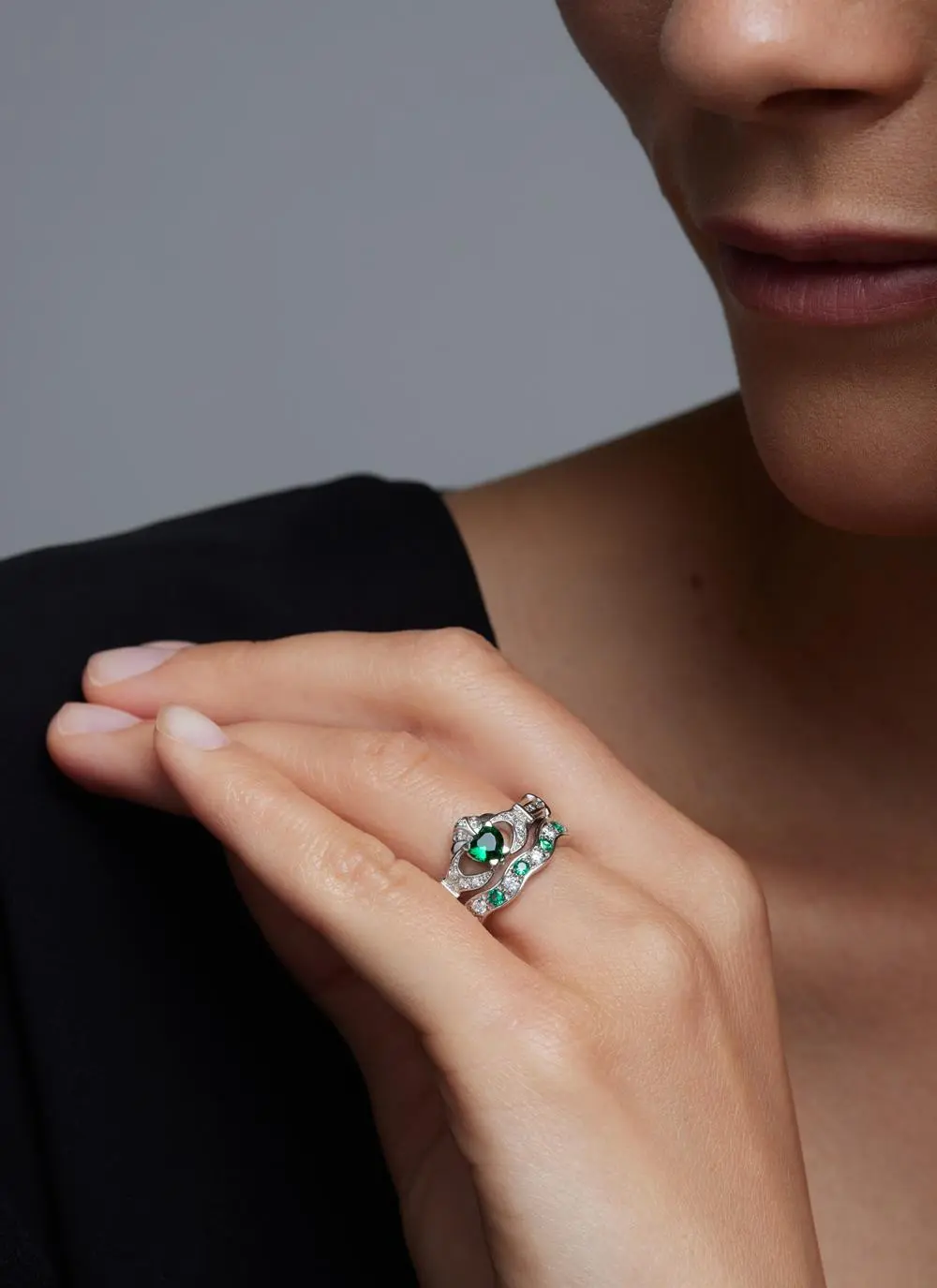 14ct White Gold Diamond & Emerald Stackable Wedding Band - Image 3