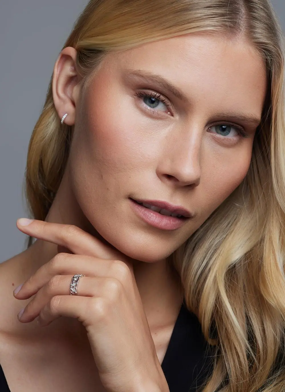 14ct White Gold Diamond Trinity Knot Ring - Image 3